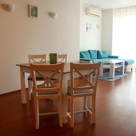 White Coast Beach Apartments 카바르나 외부 사진