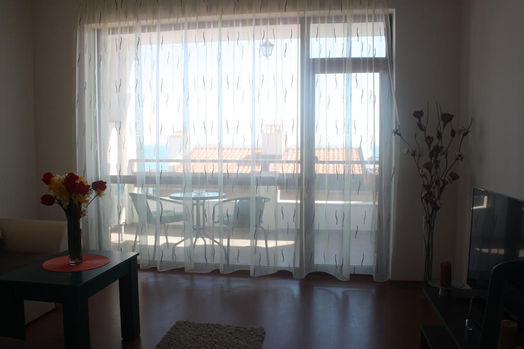 White Coast Beach Apartments 카바르나 외부 사진