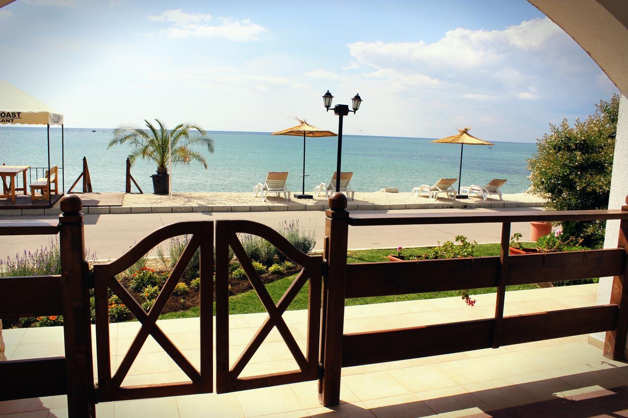 White Coast Beach Apartments 카바르나 외부 사진